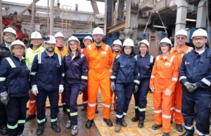 SOCAR representatives visit “Neptun” drilling rig