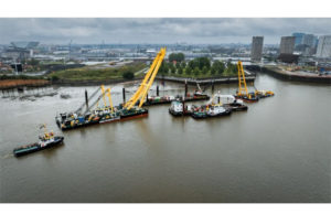 Sunken vessel raised off the Scheldt River