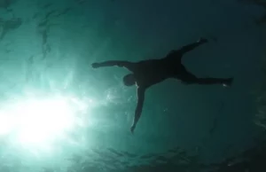 Chinese Tourist Rescued in Miraculous Survival at Sea