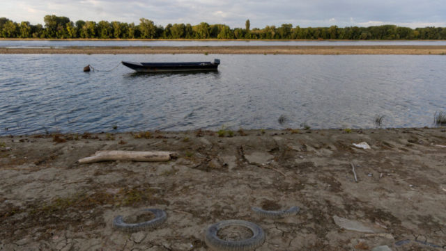 Low water levels on the Danube in Serbia