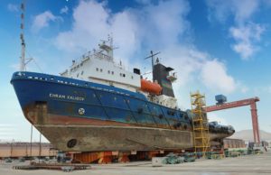 “Ehram Khaligov” tugboat dry-docked at Baku Shipyard for repairs