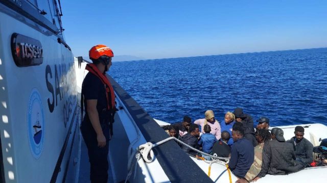 duzensiz-gocmen-izmir-aa-2377424