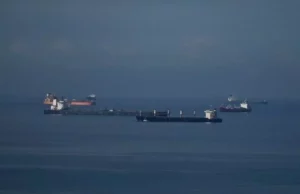 Tanker fired upon in the Strait of Hormuz: 12 wounded